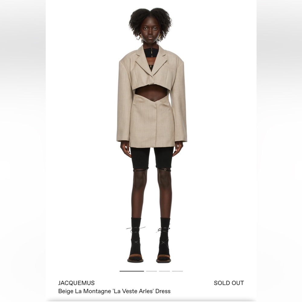 JACQUEMUS
Beige La Montagne 'La Veste Arles' Dress